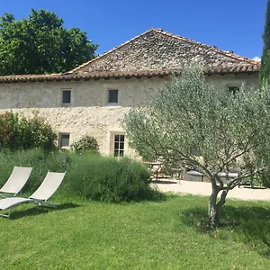Hébergement de vacances Maison De Charme Dans Domaine 17ème, Tarascon